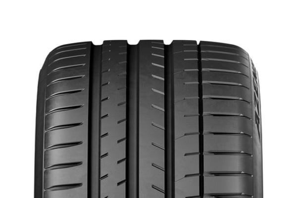 255/45ZR19 (104Y) XL FALKEN RS820