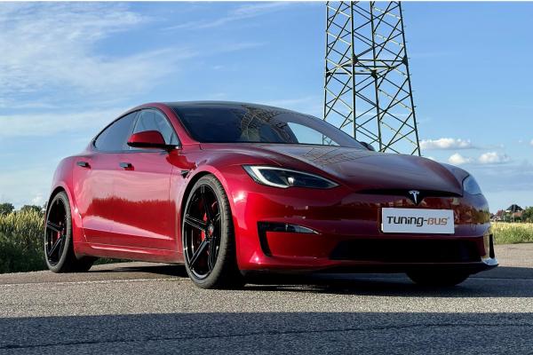 Tesla Model S inkl. Plaid 21 Zoll KV1S DC schwarz glänzend