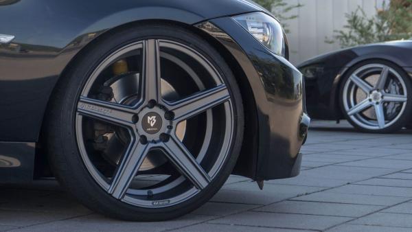 Audi RS6 4G summerwheels 22" KV1 grey - Michelin