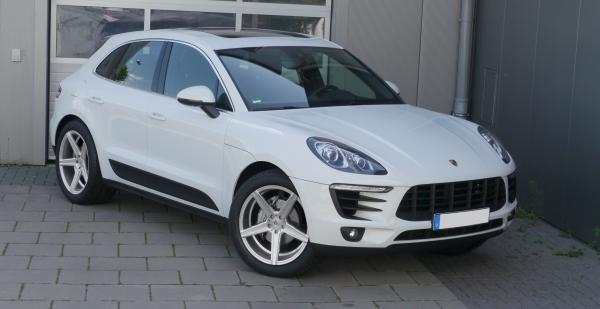 Porsche Macan Winterwheels 20" KV1 silver - PIRELLI (N0)